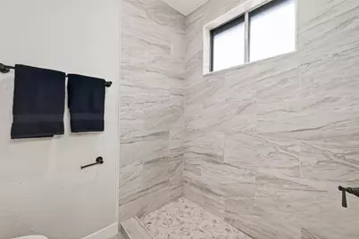 9110 Vickijohn Drive, Houston, TX 77031 - Photo 23