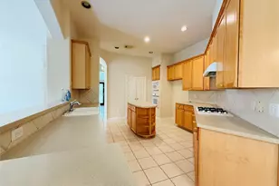 103 Greenridge Cir, League City, TX 77573 - Photo 9