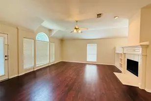 103 Greenridge Cir, League City, TX 77573 - Photo 5