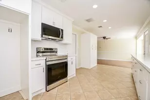 11519 Hornbrook Dr, Houston, TX 77099 - Photo 5