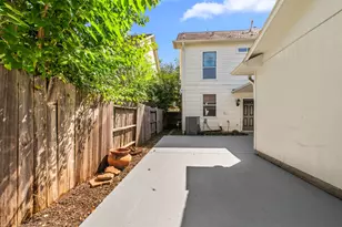 607 Travis St, Webster, TX 77598 - Photo 29