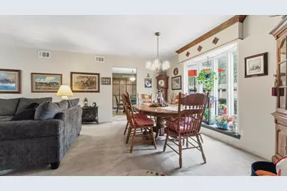 18 Still Glen Court, The Woodlands, TX 77381 - Photo 9