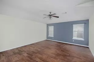 405 Magnolia Estates Dr, League City, TX 77573 - Photo 9