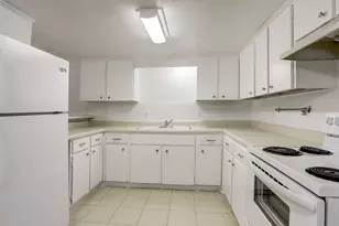 1624 Marshall St, Houston, TX 77006 - Photo 3