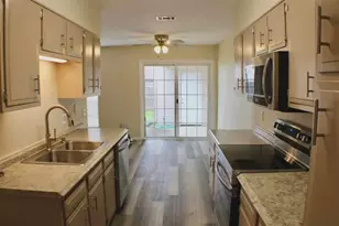 8690 Manion Dr, Beaumont, TX 77706 - Photo 9