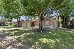 6614 Indian Lake Dr, Houston, TX 77489 - Photo 3