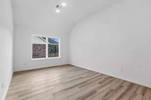 303 Landes Trl, Willis, TX 77318 - Photo 7