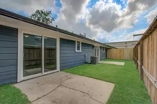 3911 Springmeadows St, Houston, TX 77080 - Photo 27