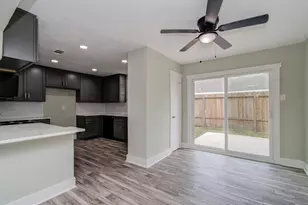 3911 Springmeadows St, Houston, TX 77080 - Photo 15