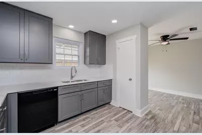 3911 Springmeadows Street #A, Houston, TX 77080 - Photo 17