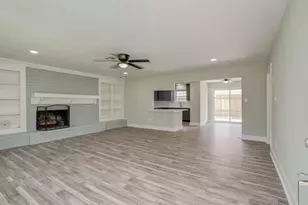 3911 Springmeadows St, Houston, TX 77080 - Photo 11