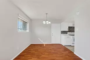 4511 Bayou Vista Dr, Houston, TX 77091 - Photo 9