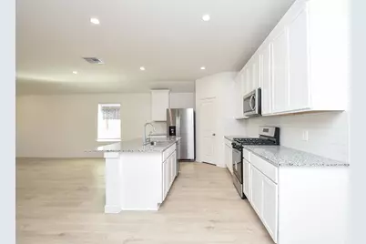 1130 Vista Pointe Drive, Fresno, TX 77545 - Photo 9