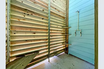 917 Westview, Crystal Beach, TX 77650 - Photo 23