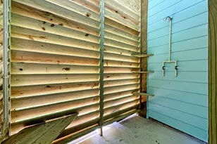 917 Westview, Crystal Beach, TX 77650 - Photo 23