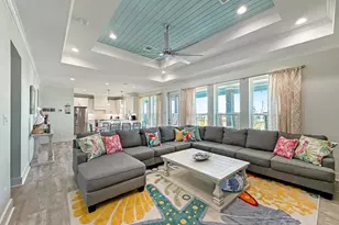 917 Westview, Crystal Beach, TX 77650 - Photo 3