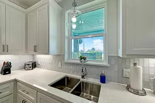 917 Westview, Crystal Beach, TX 77650 - Photo 7