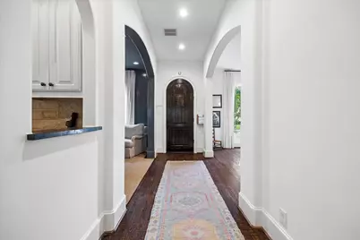 6151 Chevy Chase Drive, Houston, TX 77057 - Photo 3