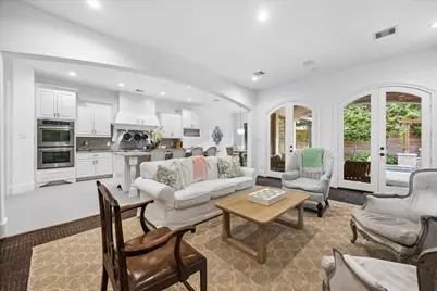 6151 Chevy Chase Drive, Houston, TX 77057 - Photo 9