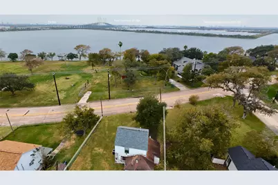 2312 Missouri Street, Baytown, TX 77520 - Photo 11