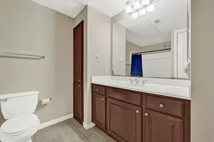 7575 Kirby Dr, Houston, TX 77030 - Photo 17