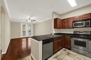 7575 Kirby Dr, Houston, TX 77030 - Photo 1