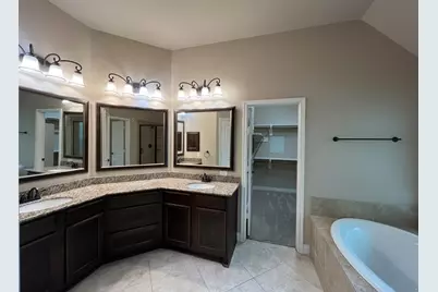 103 Forest Heights Court, Montgomery, TX 77316 - Photo 27