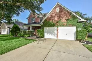 1211 Deerbrook Dr, Sugar Land, TX 77479 - Photo 3