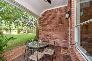 1211 Deerbrook Dr, Sugar Land, TX 77479 - Photo 29
