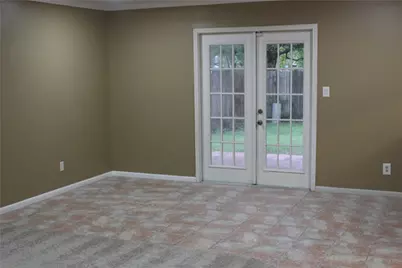 111 Trentwood Circle, Victoria, TX 77901 - Photo 5