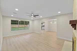 2322 Aprilmont Dr, Sugar Land, TX 77498 - Photo 11