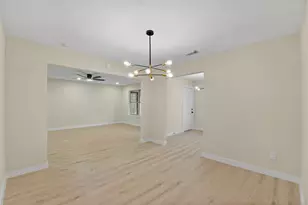 2322 Aprilmont Dr, Sugar Land, TX 77498 - Photo 13