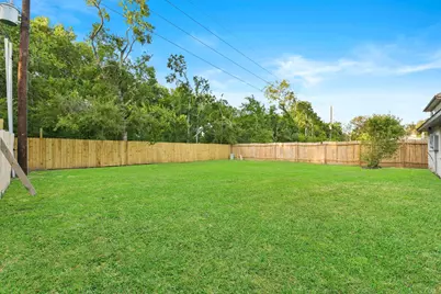 2322 Aprilmont Drive, Sugar Land, TX 77498 - Photo 31