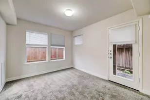 126 Detering St, Houston, TX 77007 - Photo 5