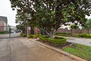 3226 Pemberton Cir Dr, Houston, TX 77025 - Photo 31