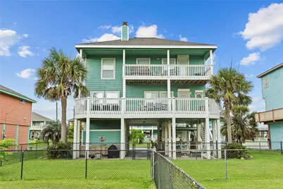 2324 Martinique, Crystal Beach, TX 77650 - Photo 3