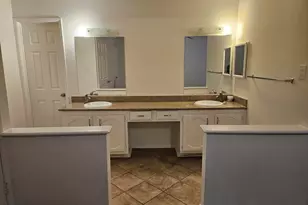 535 Jeff Davis Dr, Richmond, TX 77469 - Photo 9