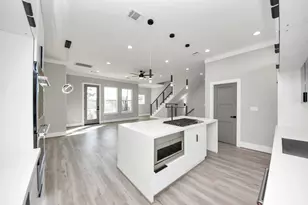 602 W 28th St, Houston, TX 77008 - Photo 7