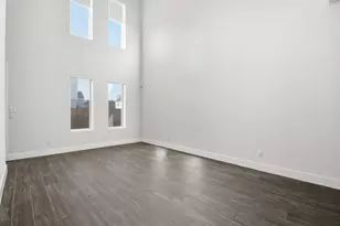 5519 Paraiso Pl, Houston, TX 77091 - Photo 9