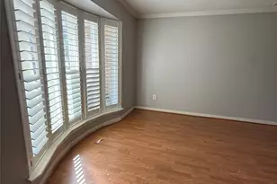 509 Avondale Ln, Friendswood, TX 77546 - Photo 3