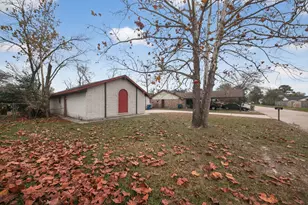 8806 Braunston Ln, Houston, TX 77088 - Photo 3