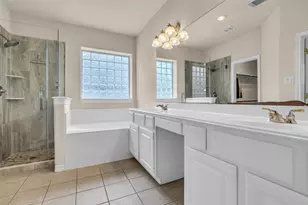 629 Spring Forest Dr, Conroe, TX 77302 - Photo 9