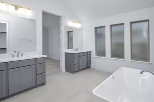 18239 Hardy Fir Ct, Conroe, TX 77302 - Photo 5