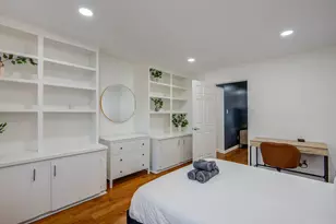 9515 Meadowglen Ln, Houston, TX 77063 - Photo 23