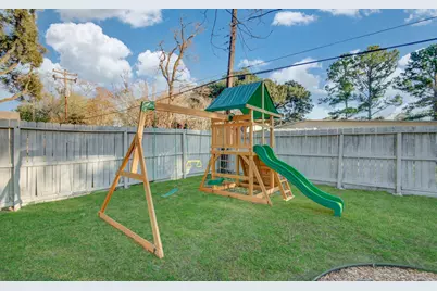 9515 Meadowglen Lane, Houston, TX 77063 - Photo 35
