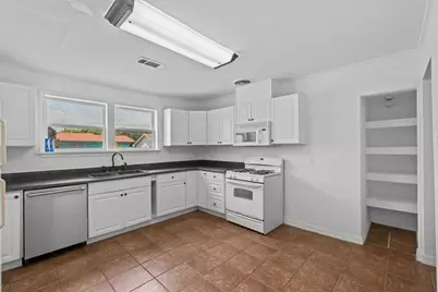 5311 Perry Avenue, Galveston, TX 77551 - Photo 23