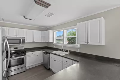 5311 Perry Avenue, Galveston, TX 77551 - Photo 9