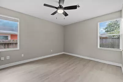 5311 Perry Avenue, Galveston, TX 77551 - Photo 11