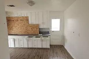 121 E Riverwood Dr, Houston, TX 77076 - Photo 5