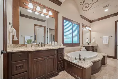 14 Royal King Road, Tomball, TX 77377 - Photo 29